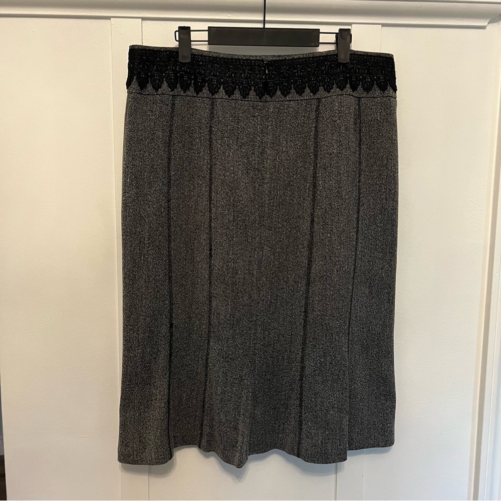 Lana Lee Knee Length Grey Skirt with Black Details | Size 14 | GUC - Picture 4 of 6